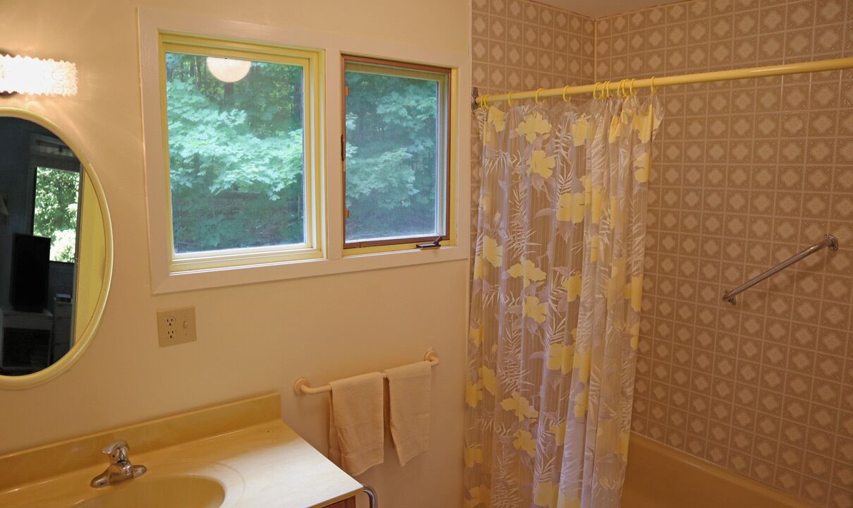 Photo of Bathroom in Frontenac