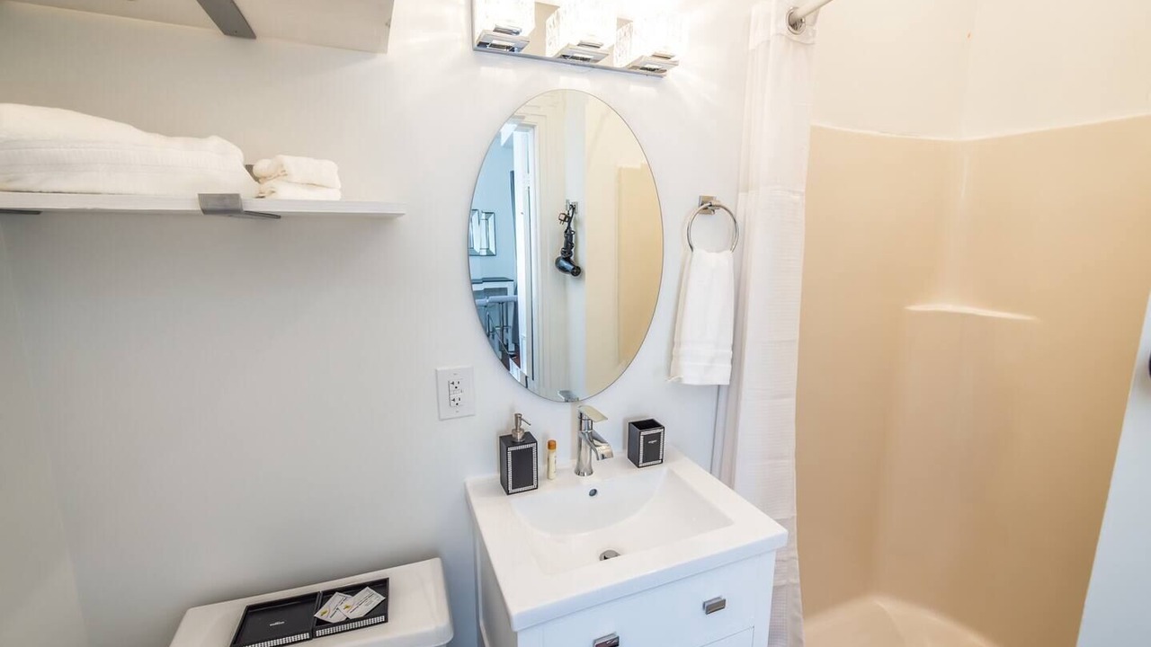 Photo of Bathroom in Wilmington Historic District