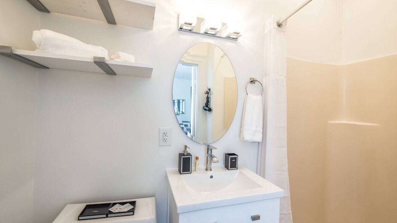 Photo of Bathroom in Wilmington Historic District