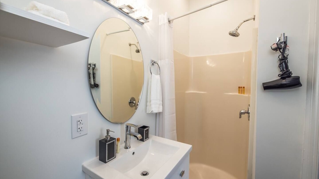 Photo of Bathroom in Wilmington Historic District