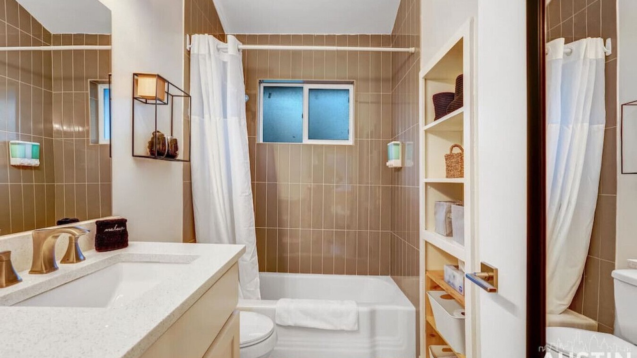 Photo of Bathroom in North University
