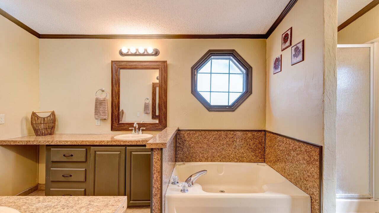 Photo of Bathroom in Uvalde