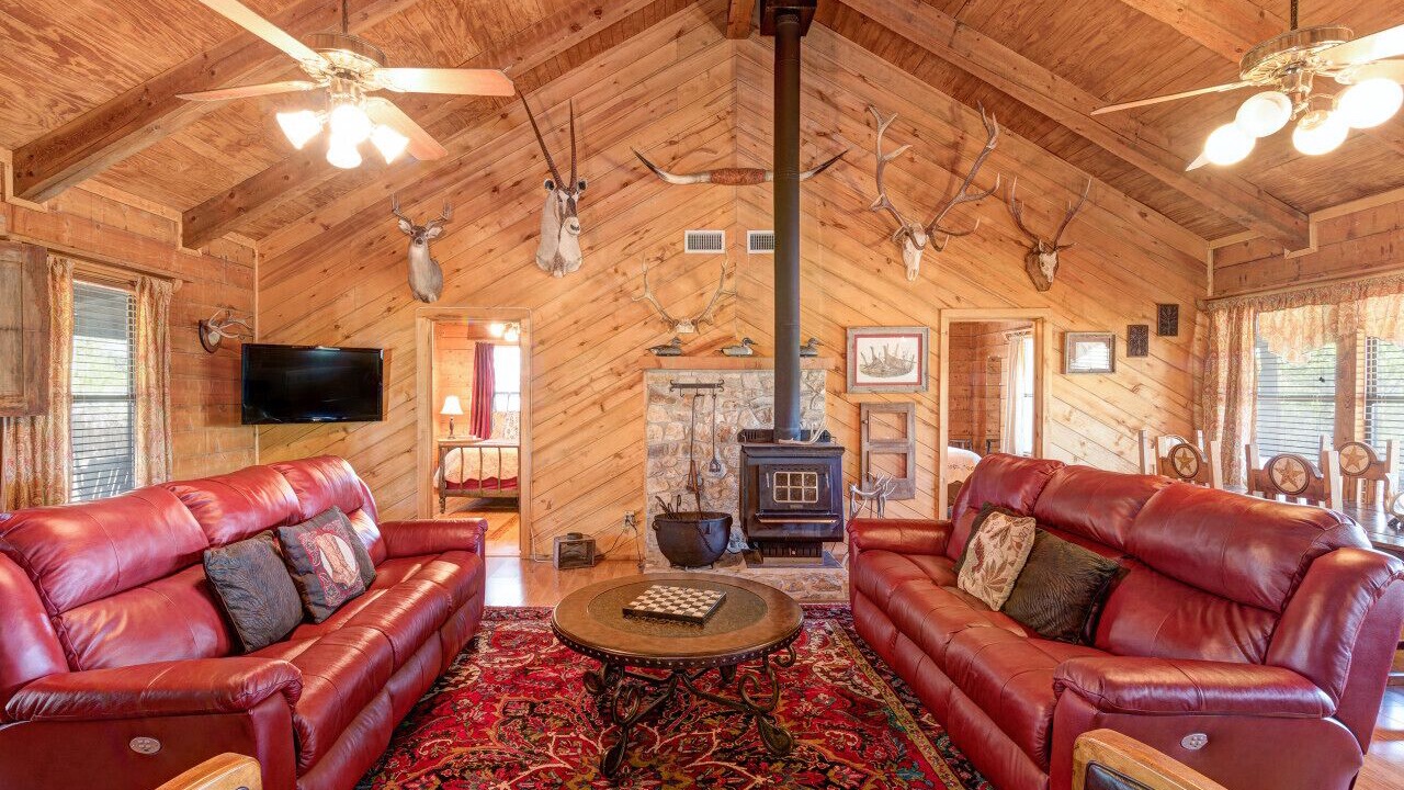 Photo of Livingroom in Uvalde