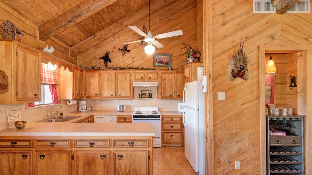 Photo of Kitchen in Uvalde