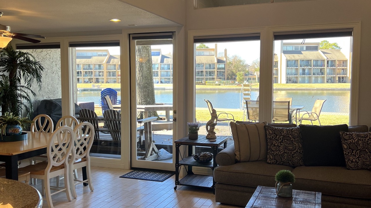Photo of Bedroom in Walden on Lake Conroe