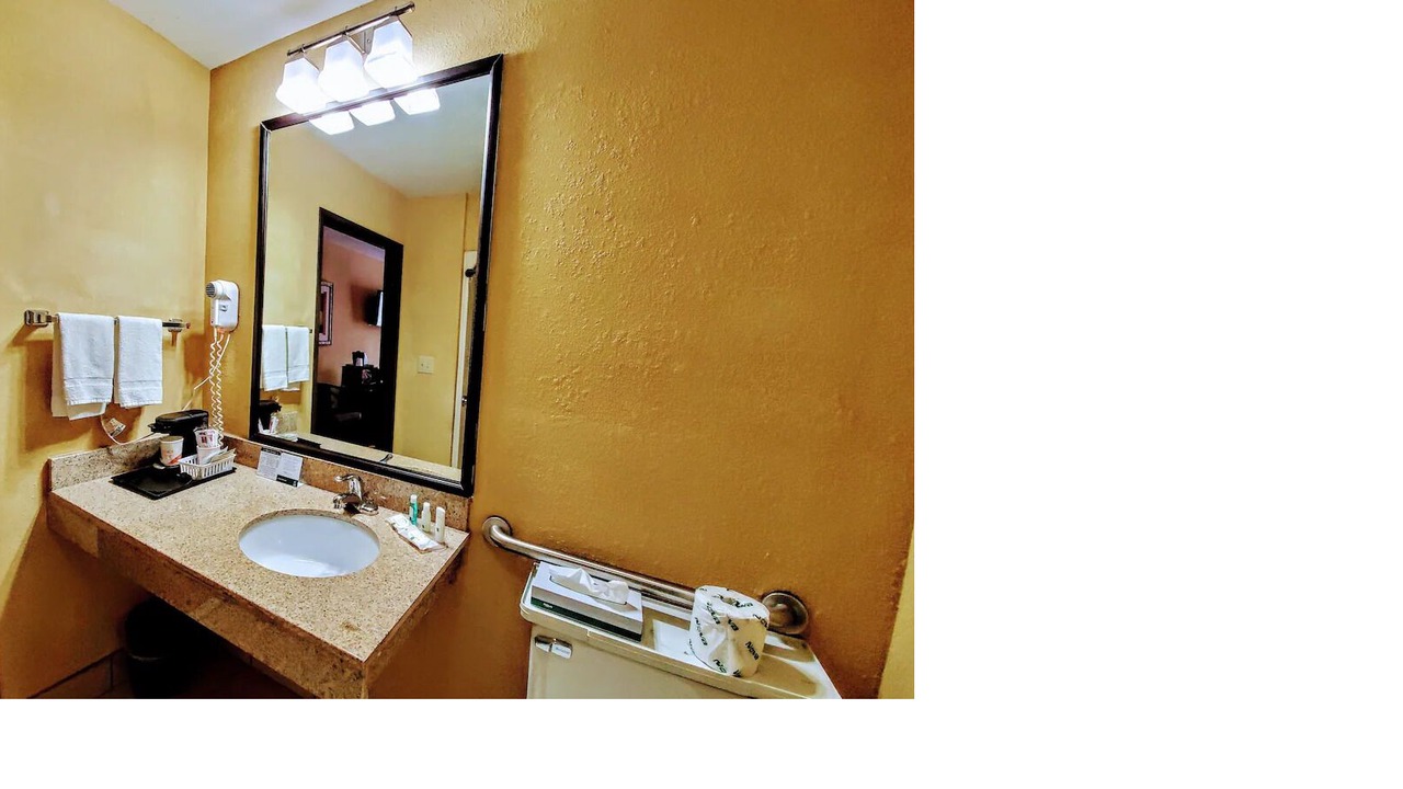 Photo of Bathroom in Brunswick