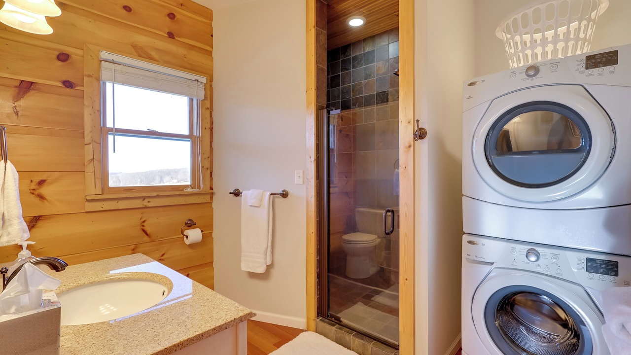Photo of Bathroom in Laurel Springs