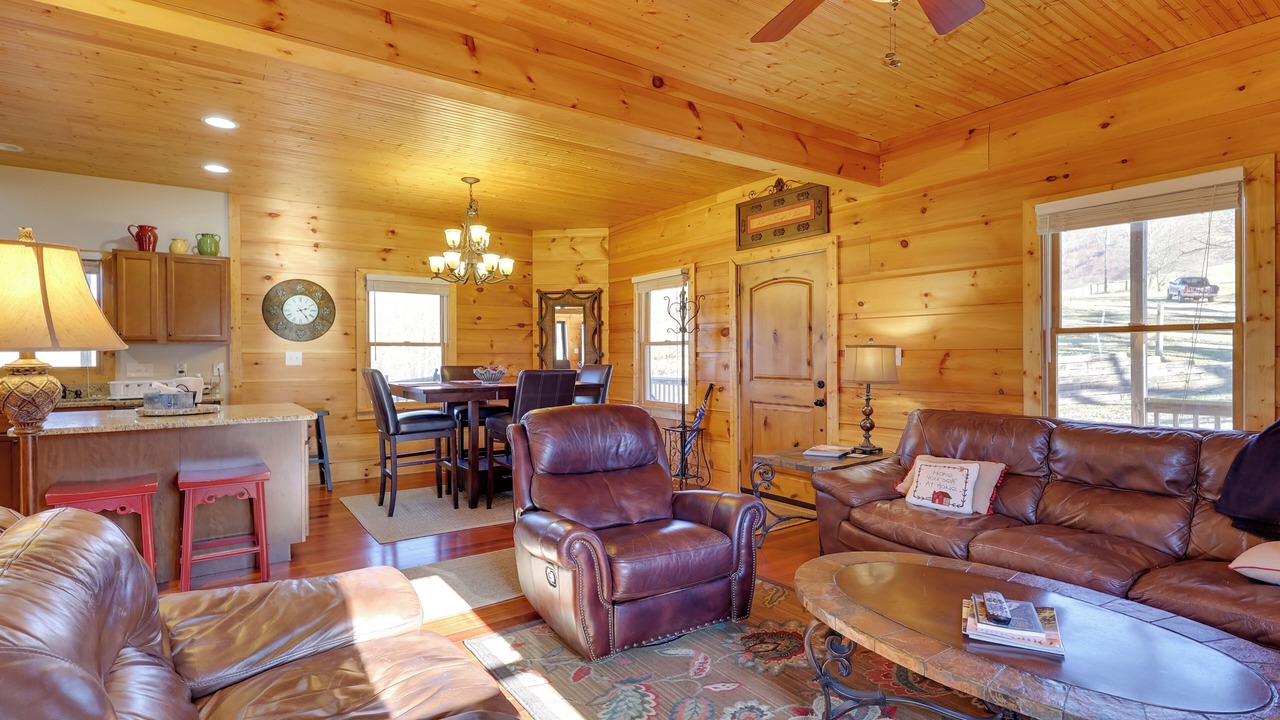 Photo of Livingroom in Laurel Springs