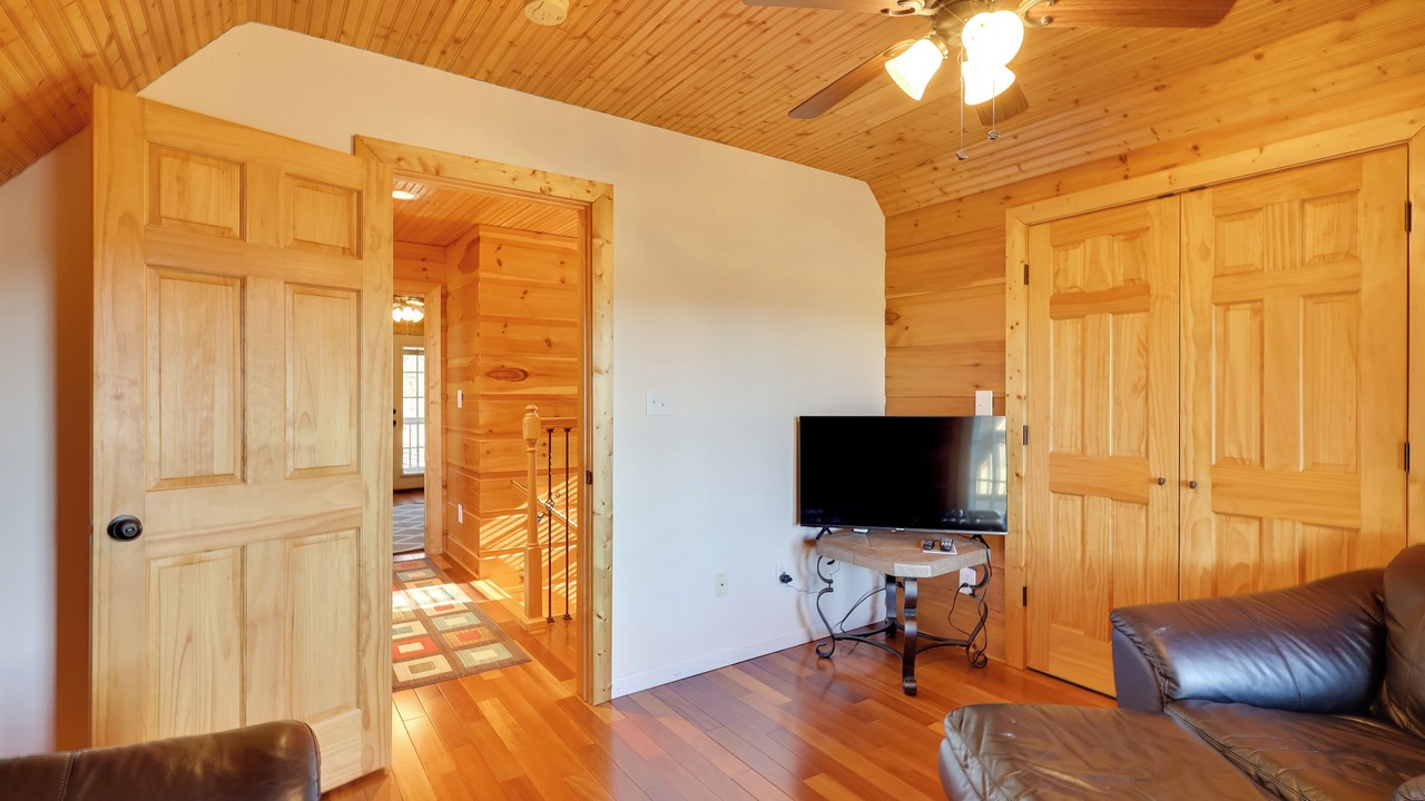 Photo of Livingroom in Laurel Springs