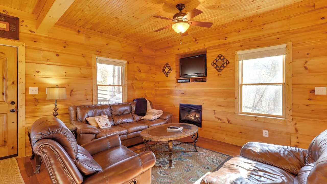 Photo of Livingroom in Laurel Springs