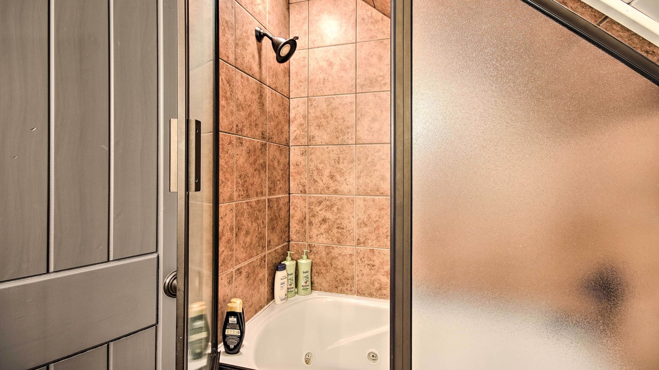 Photo of Bathroom in Maysville