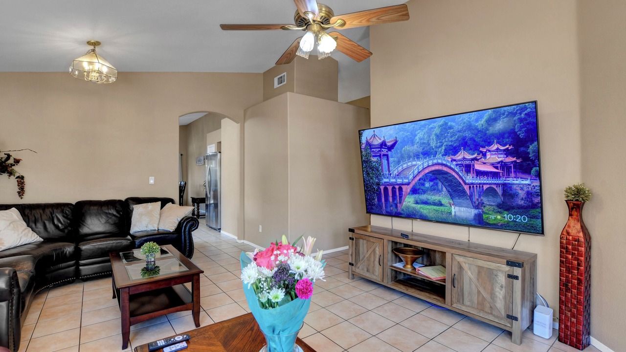 Photo of Livingroom in Silverado Ranch