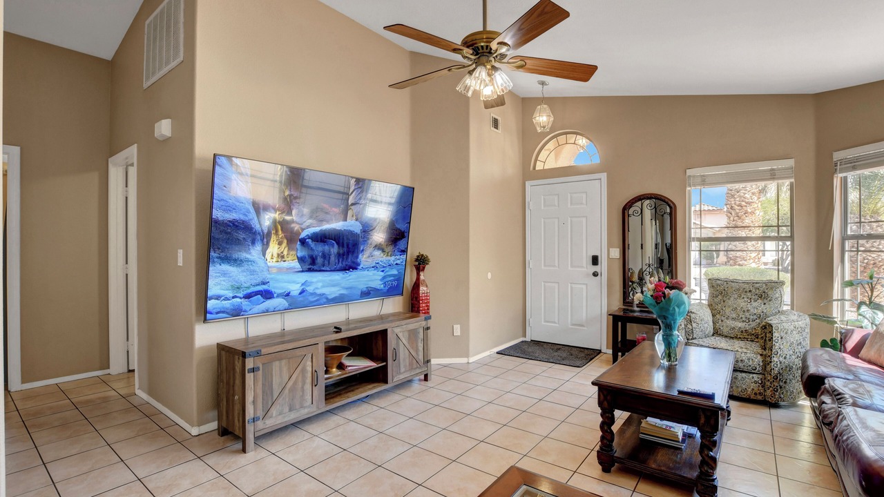 Photo of Livingroom in Silverado Ranch