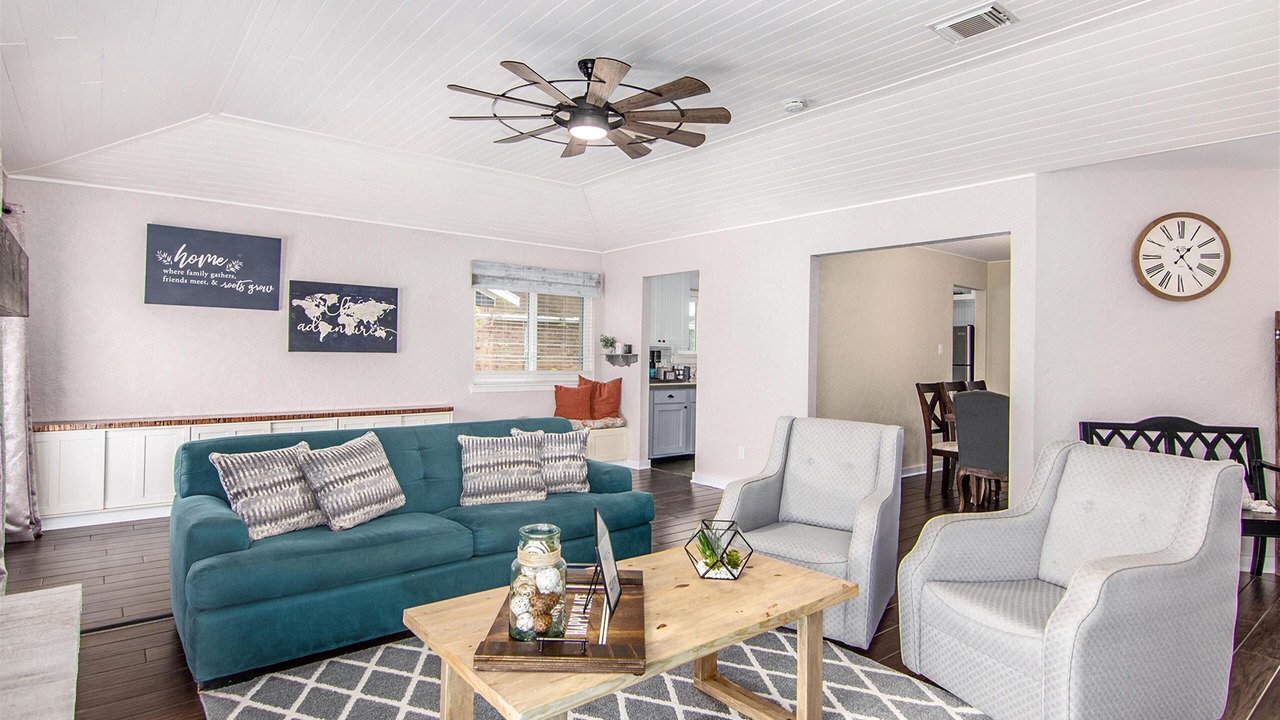 Photo of Livingroom in Pearland