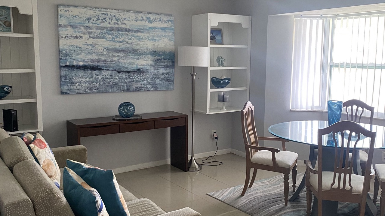 Photo of Livingroom in Harbor Bluffs