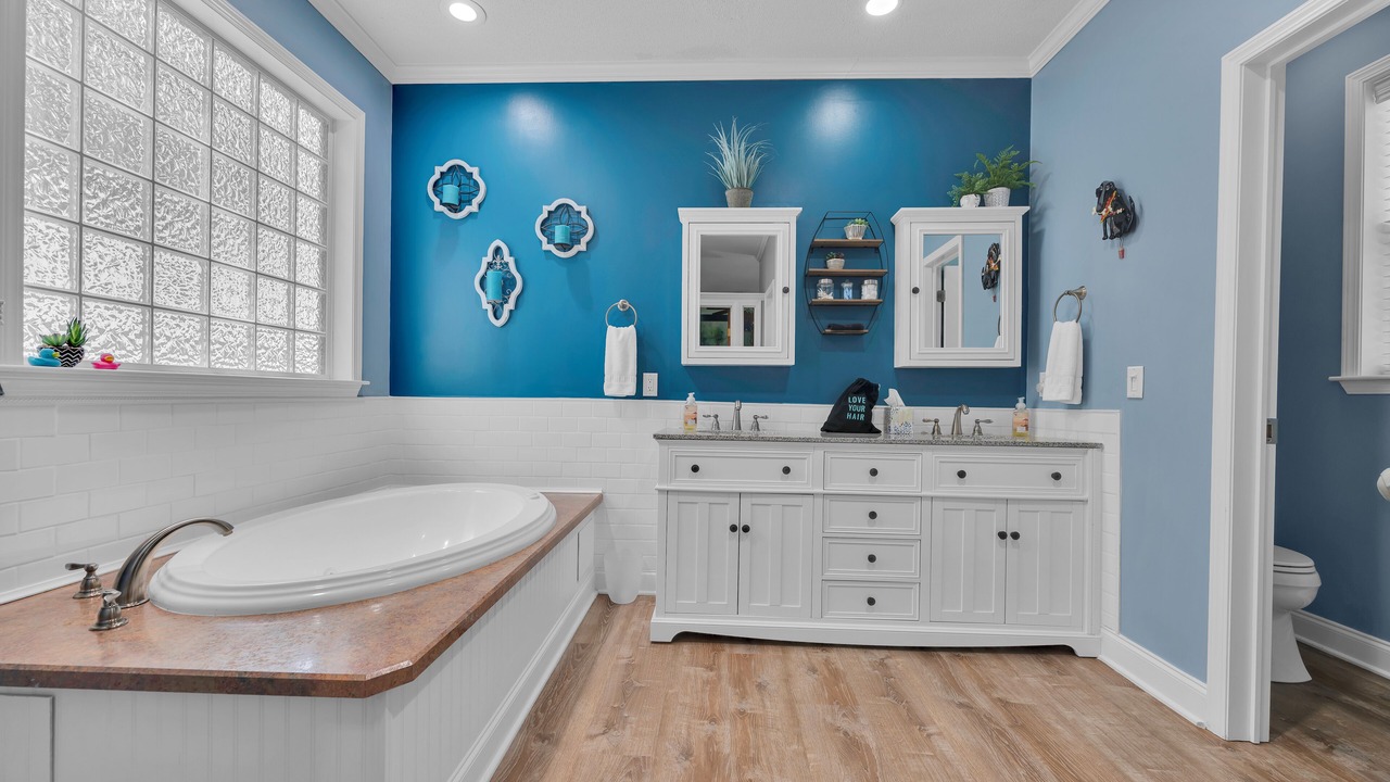 Photo of Bathroom in Crane Hill