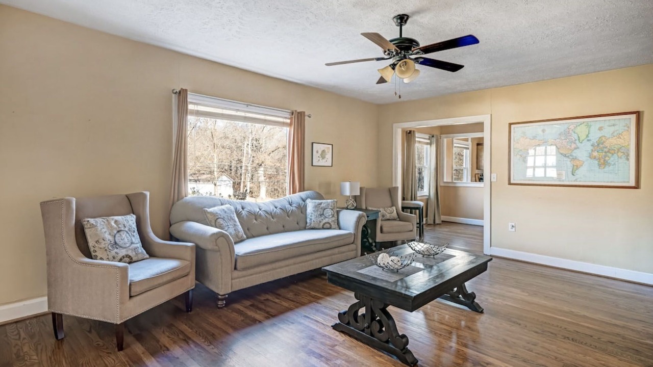 Photo of Livingroom in Joelton