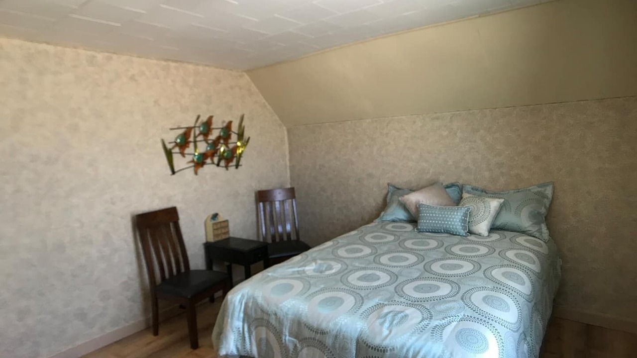 Photo of Bedroom in Lansing