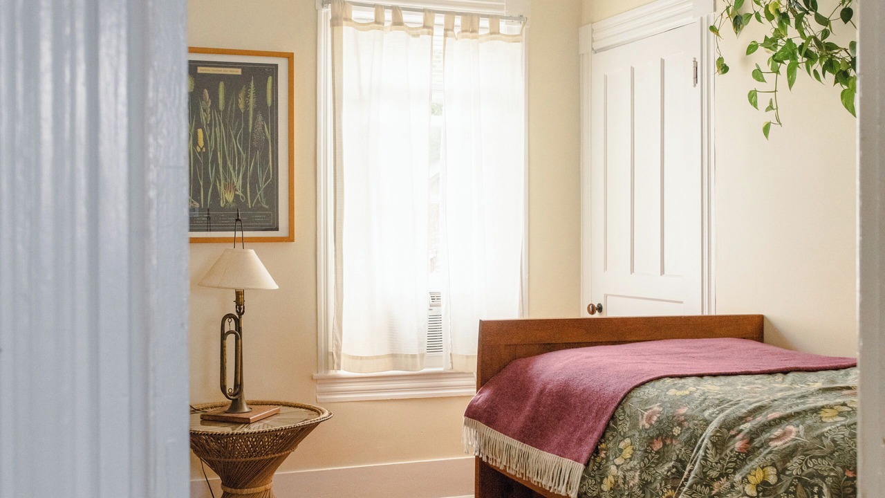 Photo of Bedroom in Salem