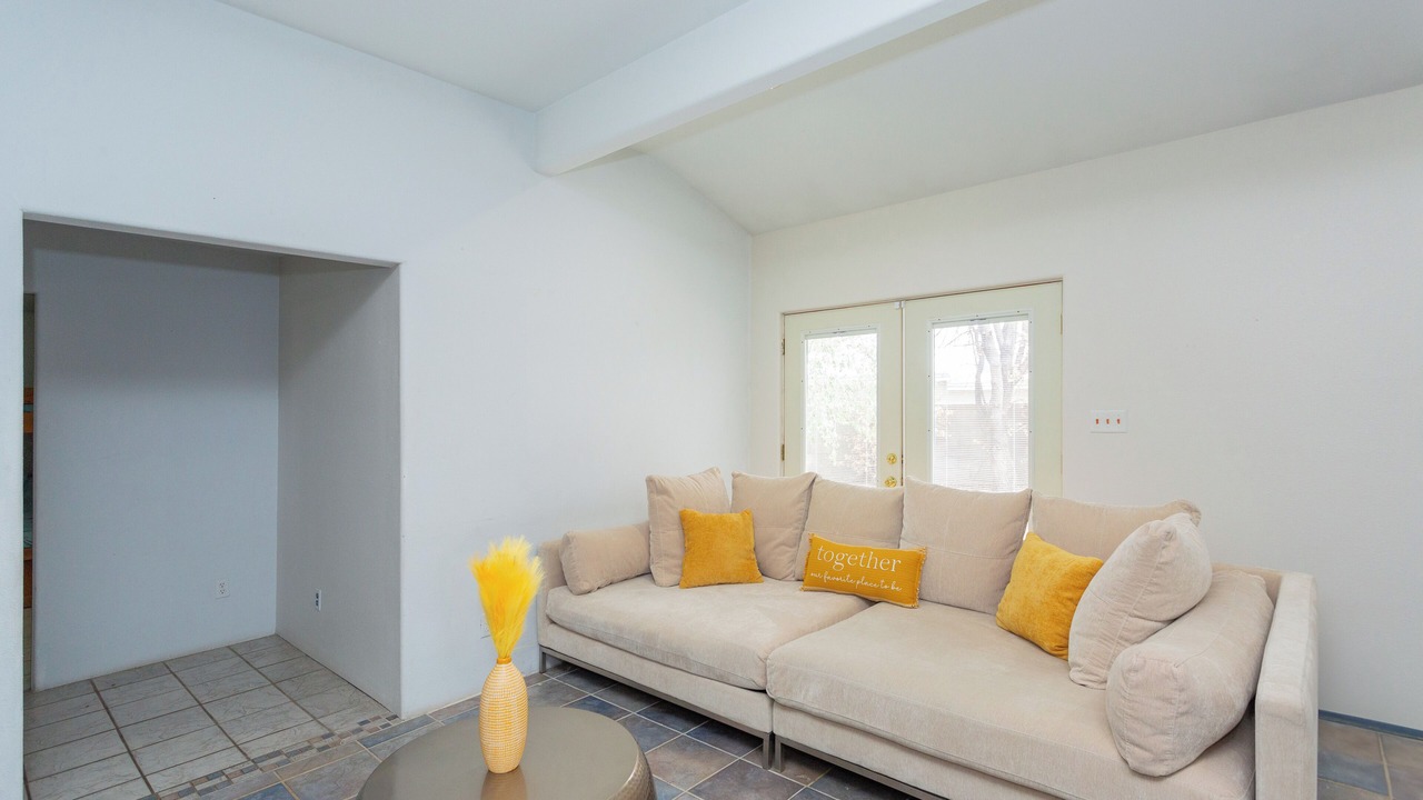 Photo of Livingroom in Artesia