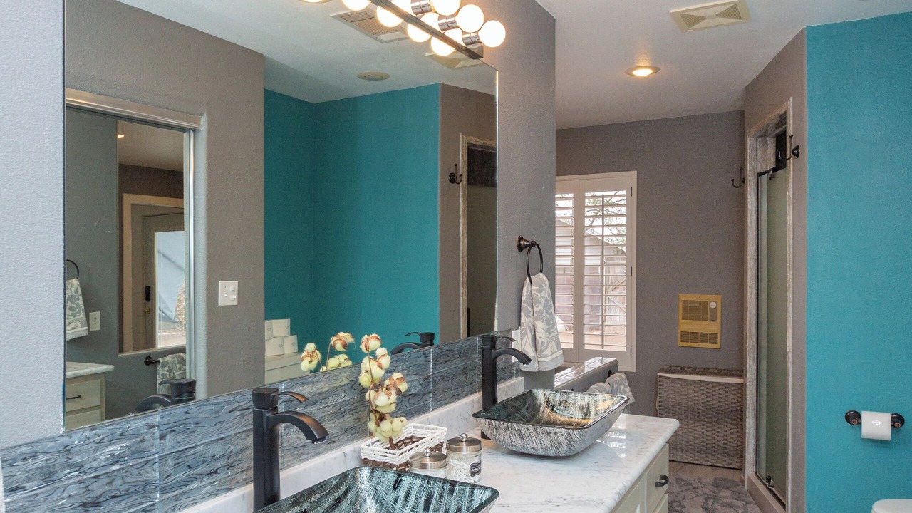 Photo of Bathroom in Artesia