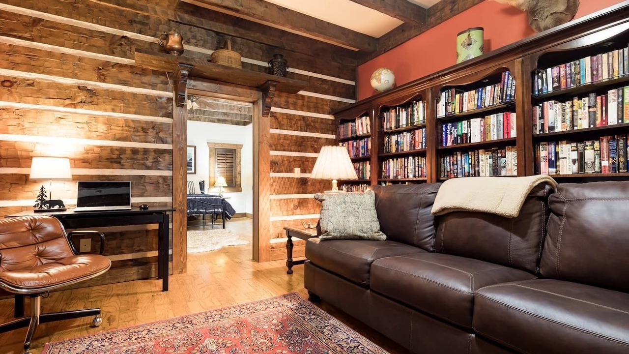 Photo of Livingroom in Clayton