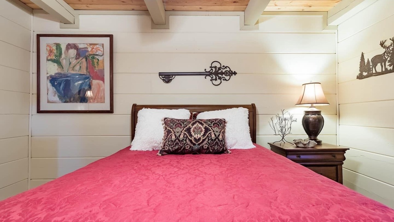 Photo of Bedroom in Clayton