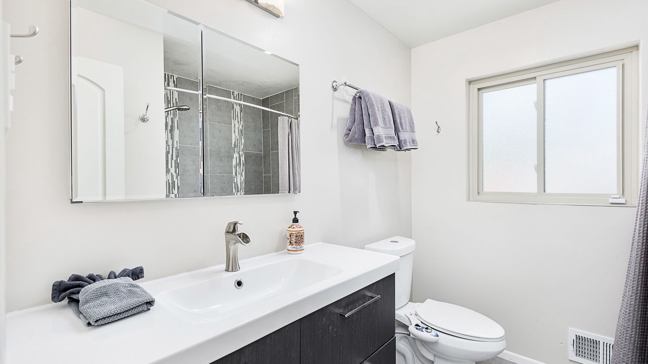 Photo of Bathroom in Barths