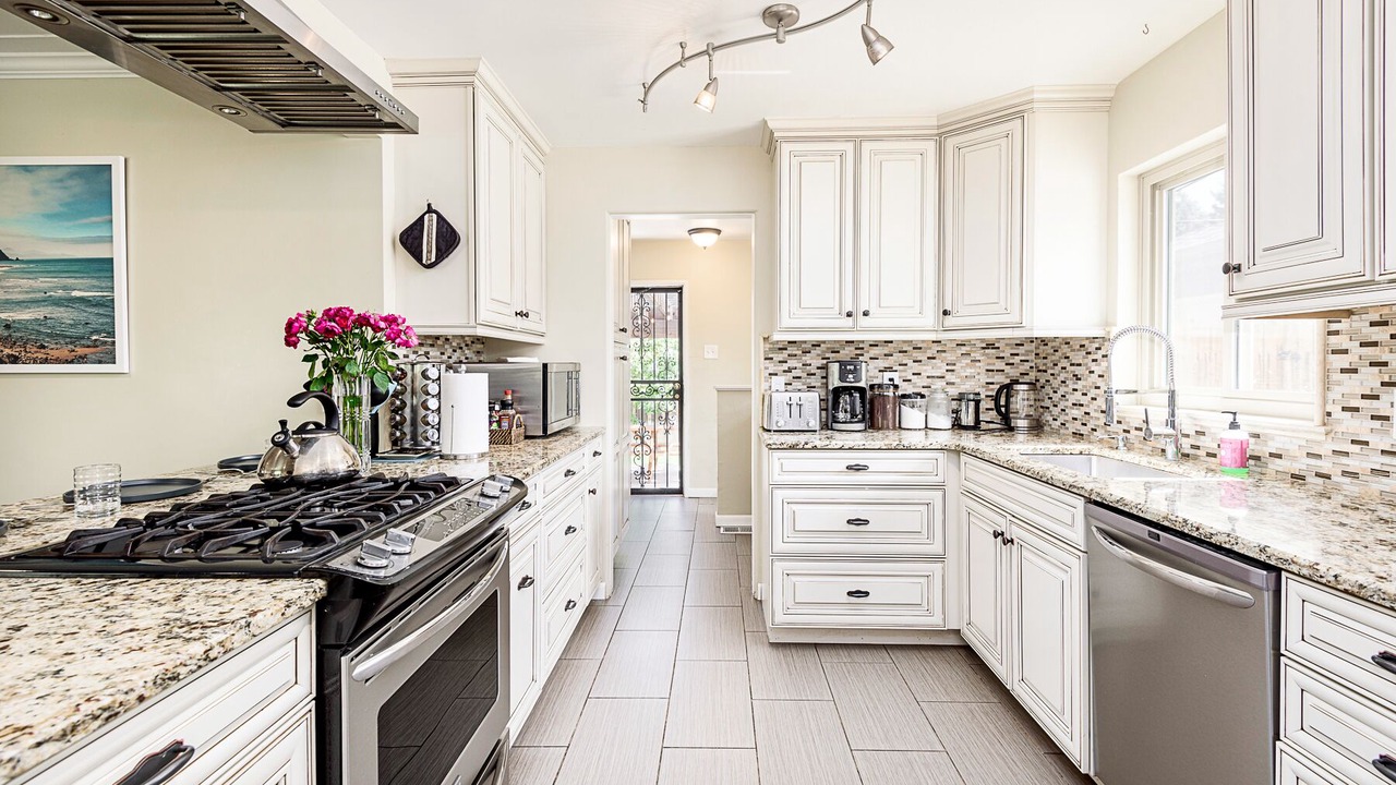 Photo of Kitchen in Barths