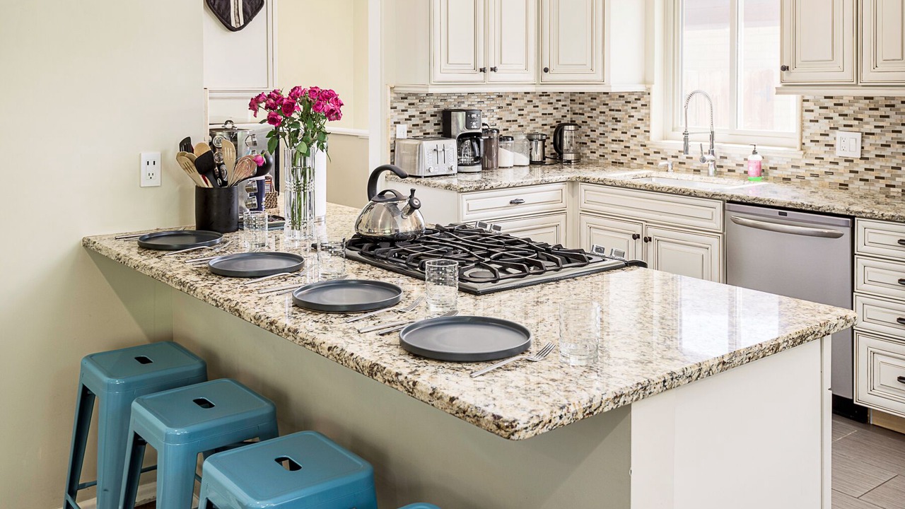 Photo of Kitchen in Barths