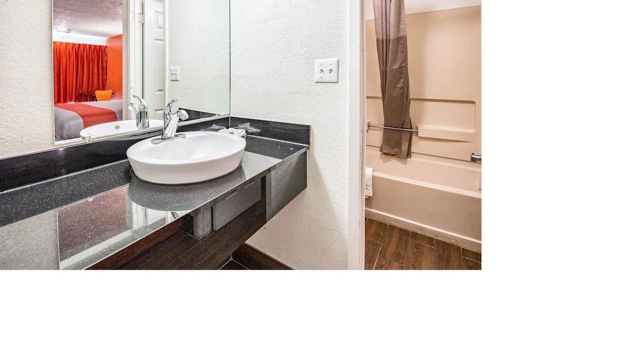Photo of Bathroom in Reynoldsburg