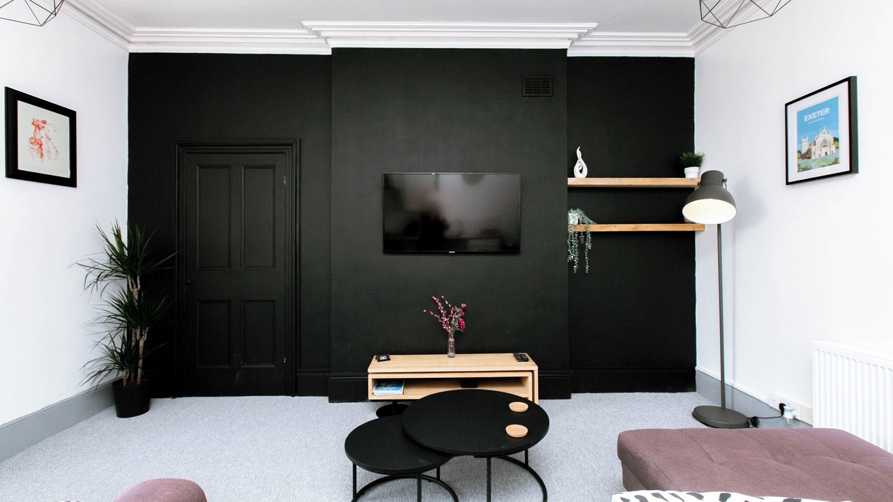 Photo of Livingroom in Exeter