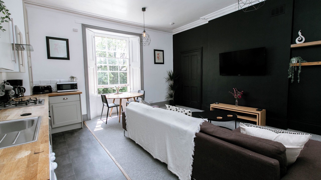 Photo of Livingroom in Exeter