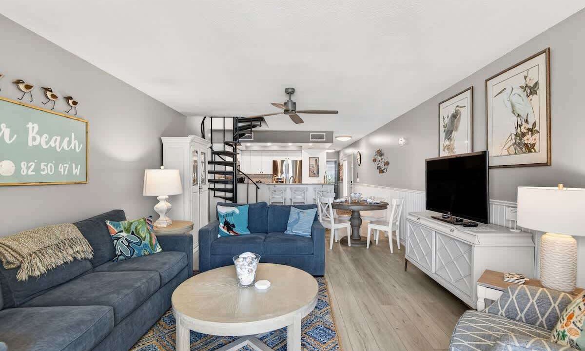 Photo of Livingroom in Belleair Beach