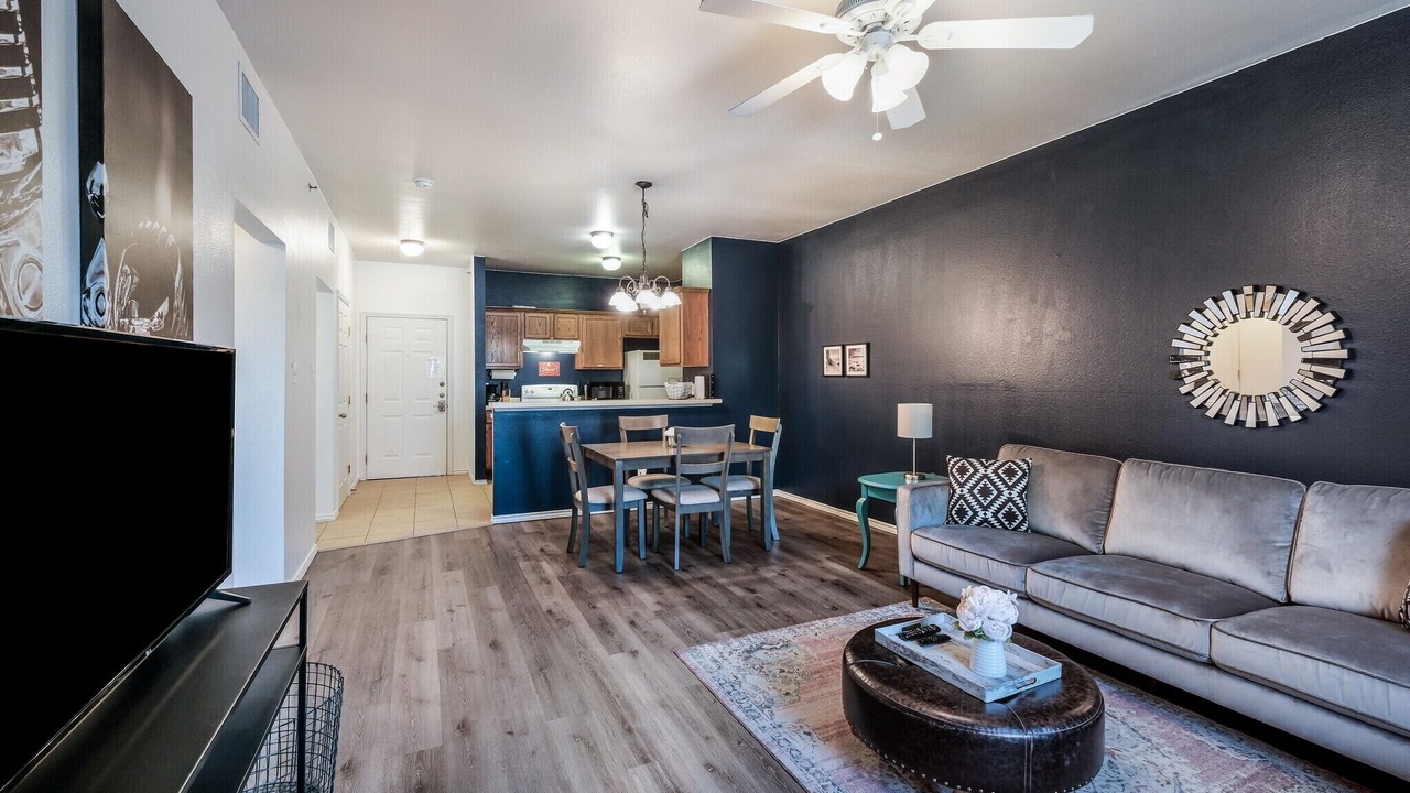 Photo of Livingroom in Medical Center District