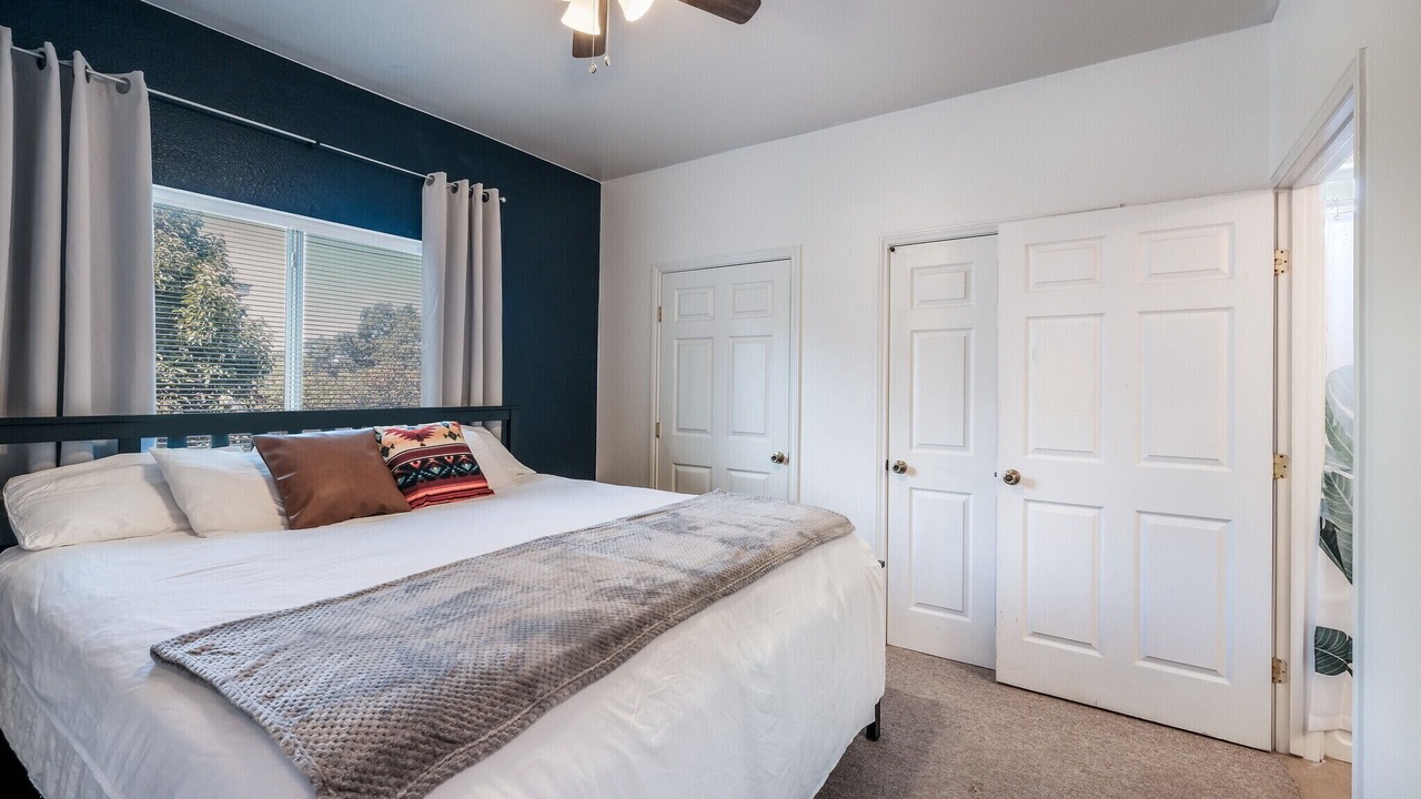 Photo of Bedroom in Medical Center District