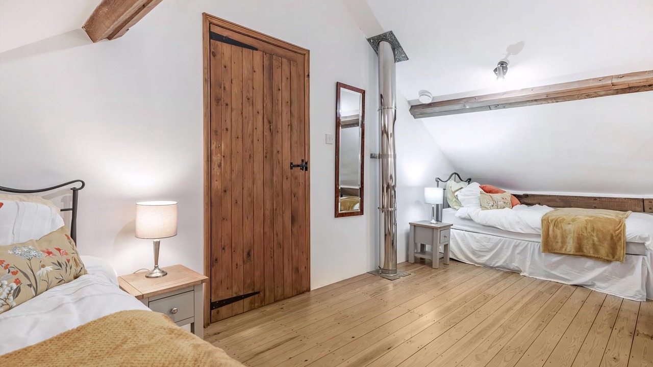 Photo of Others in Eye