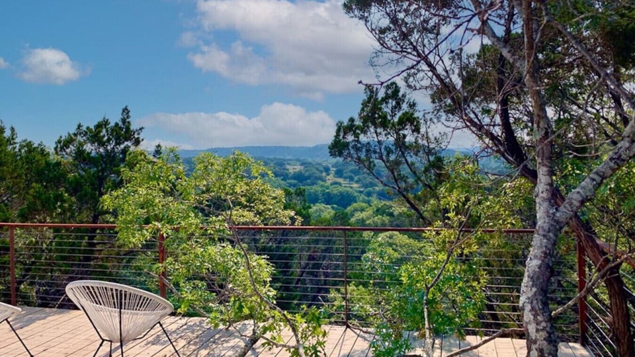 Photo of Patio Balcony in Oatmeal