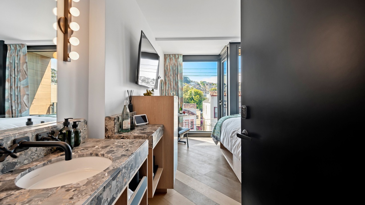 Photo of Bedroom in Eureka Valley