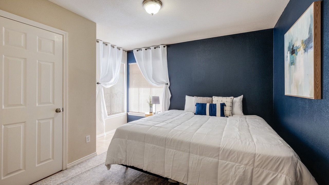 Photo of Bedroom in North San Antonio - SAT