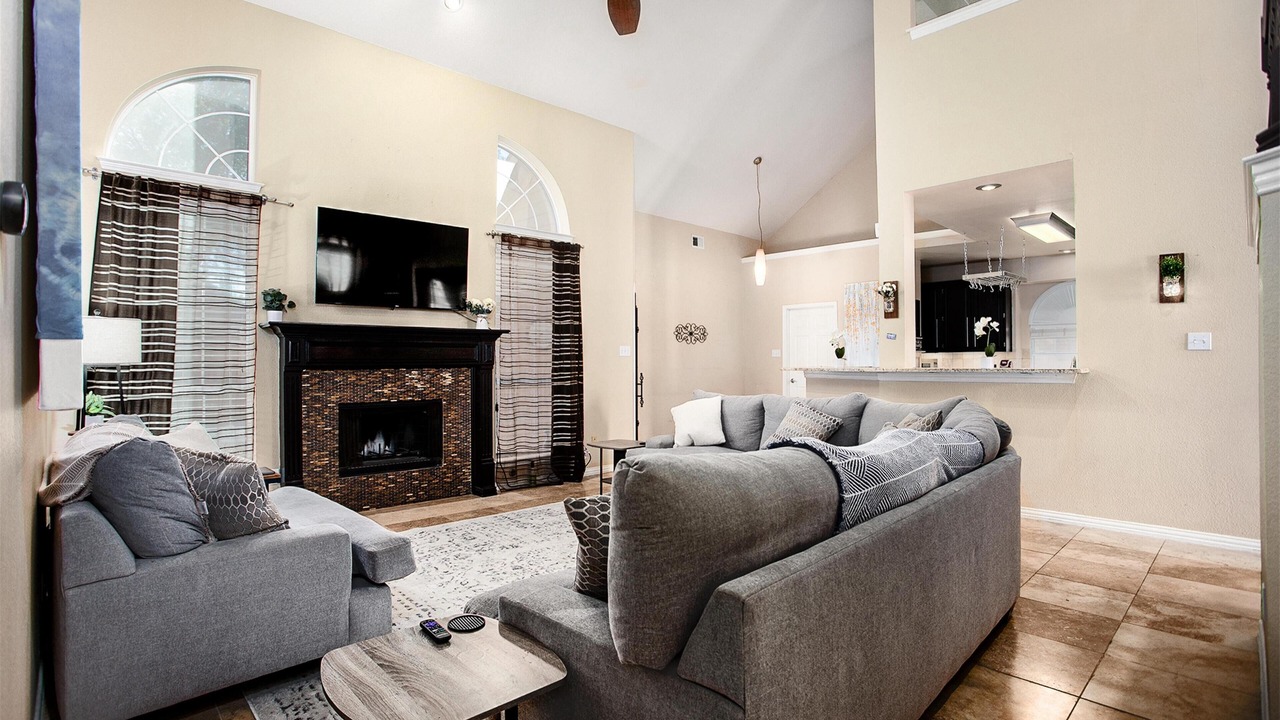 Photo of Livingroom in Hunters Glen