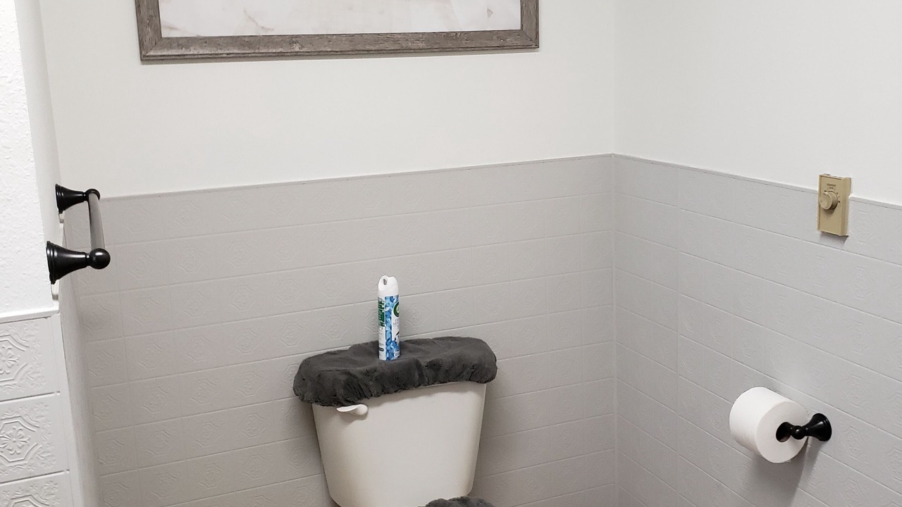 Photo of Bathroom in Lewellen