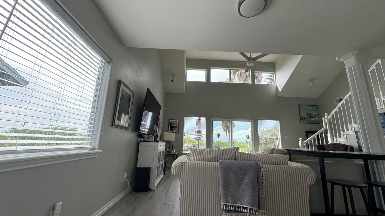 Photo of Livingroom in Portland