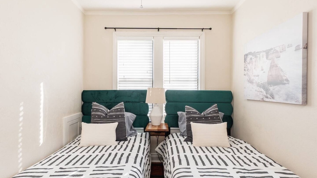 Photo of Bedroom in Crestwood