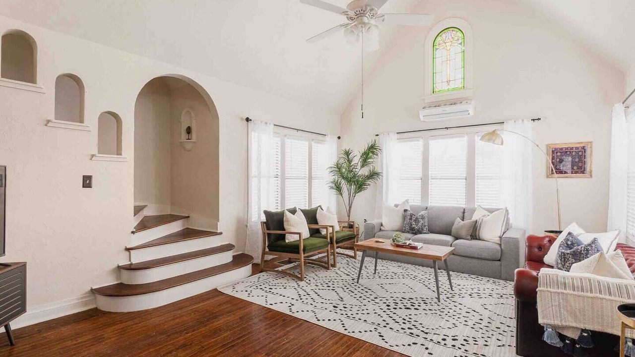 Photo of Livingroom in Crestwood