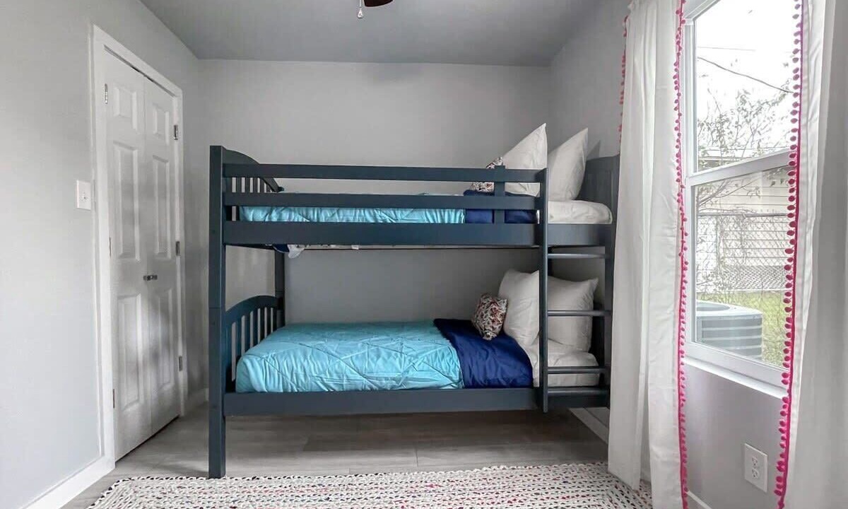 Photo of Bedroom in Northwest Los Angeles Heights