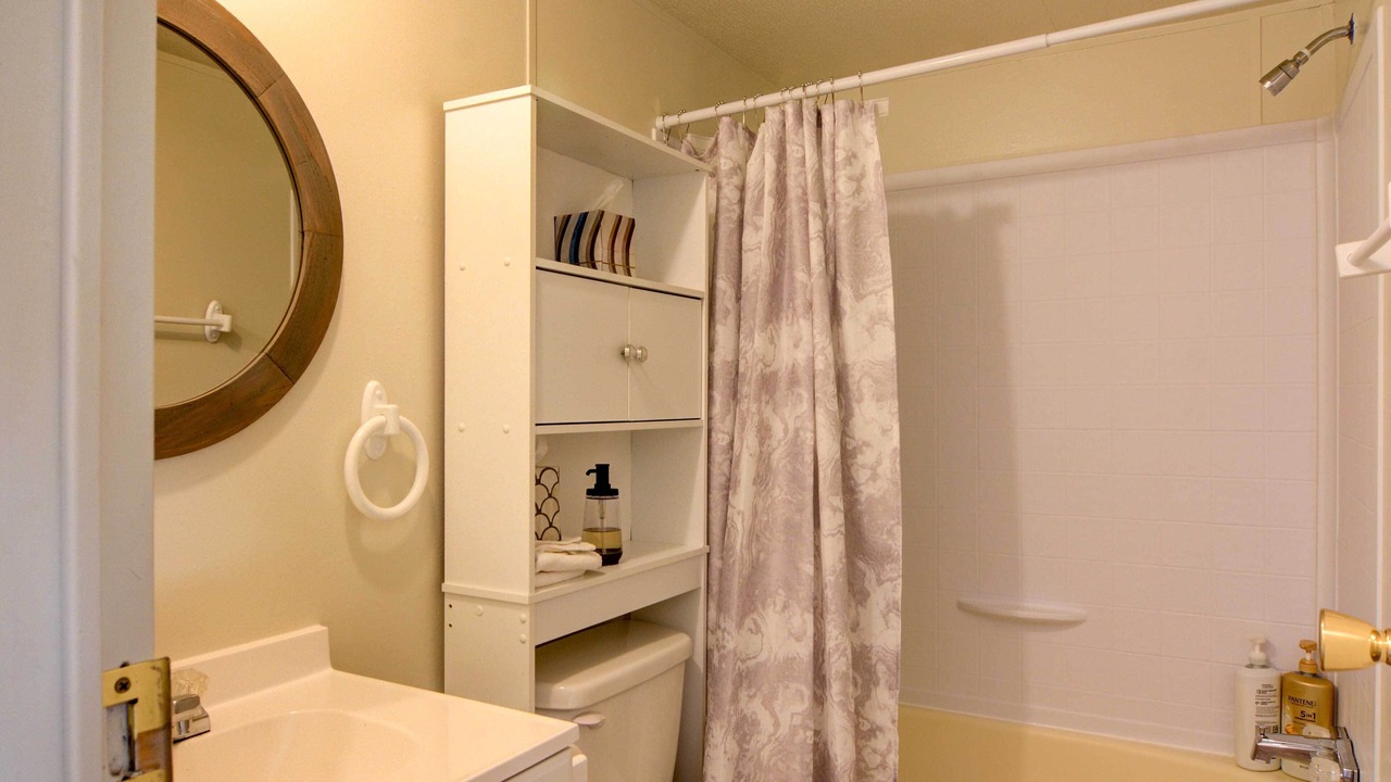 Photo of Bathroom in Sandia Park