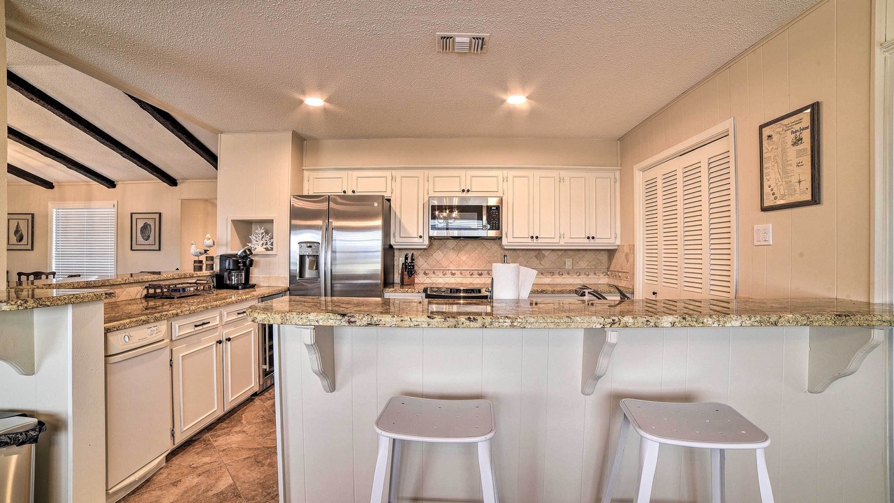 Photo of Others in Key Allegro