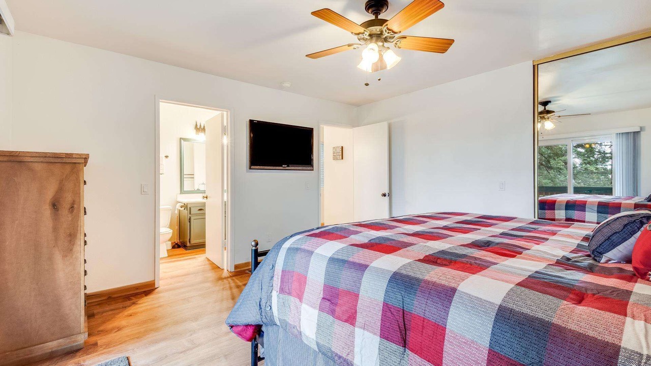 Photo of Bedroom in Arrowhead Villas