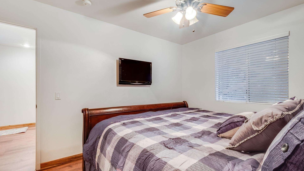 Photo of Bedroom in Arrowhead Villas